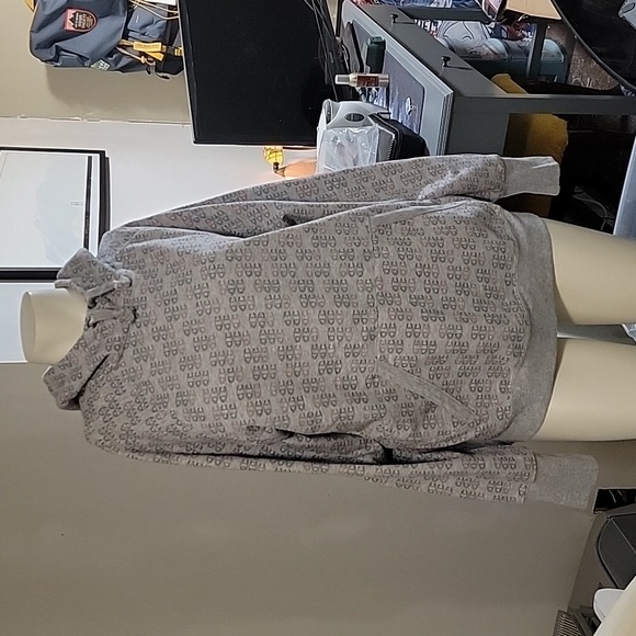 Champion Tops - XL Champion Hoodie